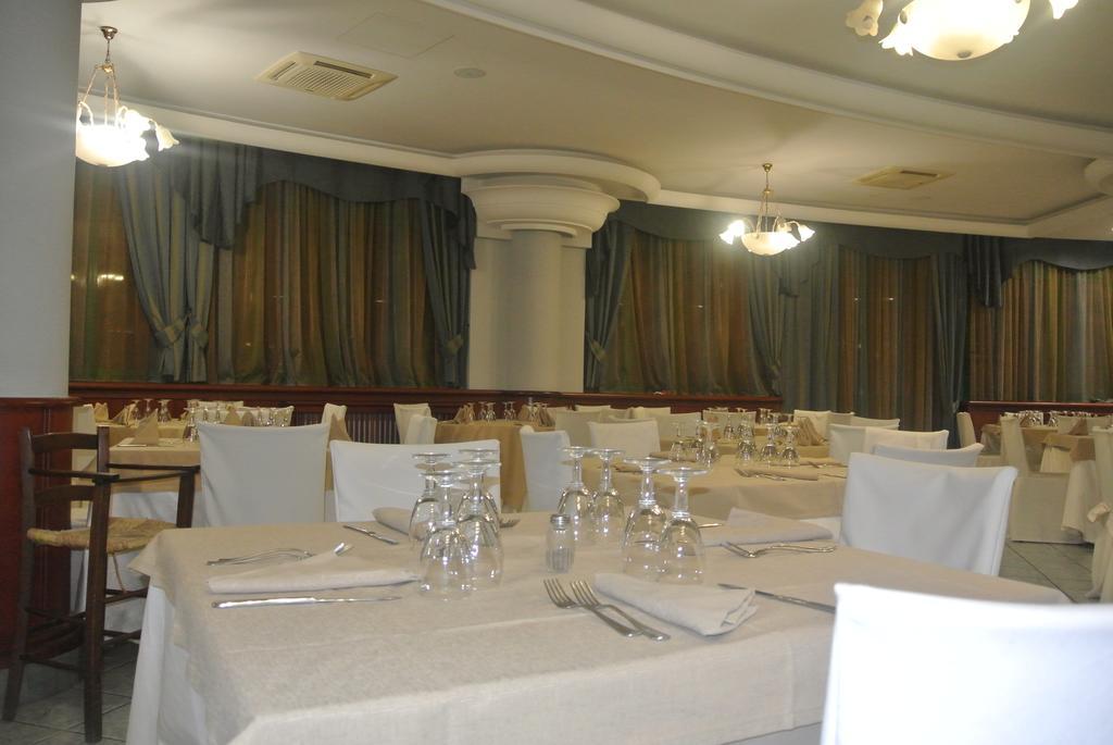 Hotel Stefano A Melito Melito di Napoli ภายนอก รูปภาพ