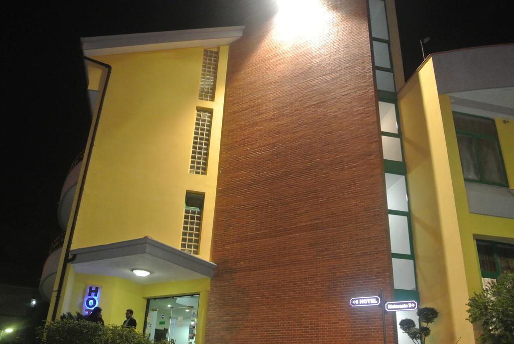 Hotel Stefano A Melito Melito di Napoli ภายนอก รูปภาพ