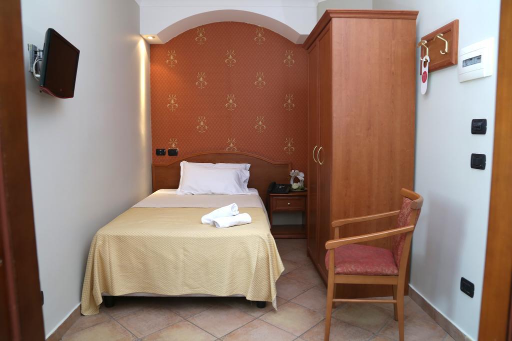 Hotel Stefano A Melito Melito di Napoli ภายนอก รูปภาพ