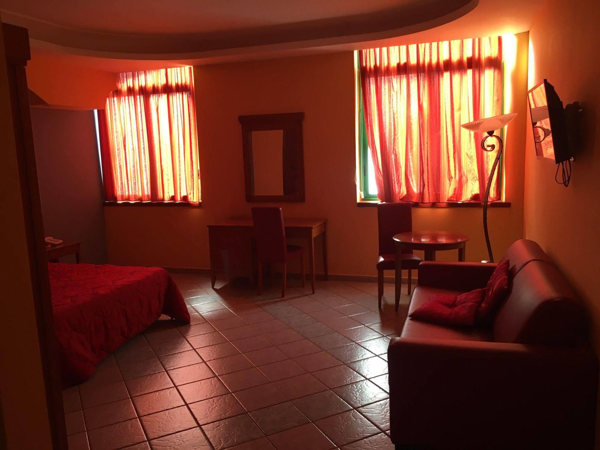 Hotel Stefano A Melito Melito di Napoli ภายนอก รูปภาพ